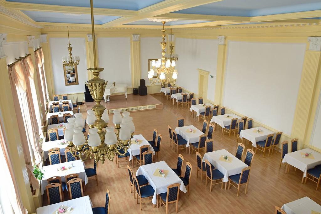 Hotel Garni Goldene Henne Arnstadt Luaran gambar